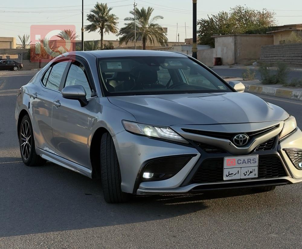 تۆیۆتا کامری